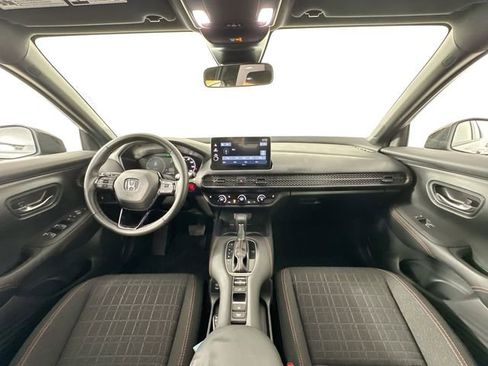 Used 2026 Honda HR-V Sport image 3