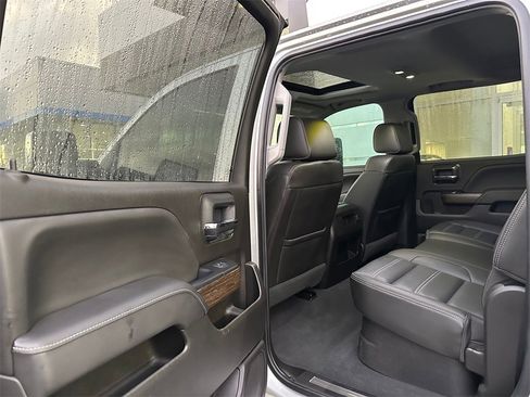 Used 2019 GMC Sierra 3500 Denali image 17