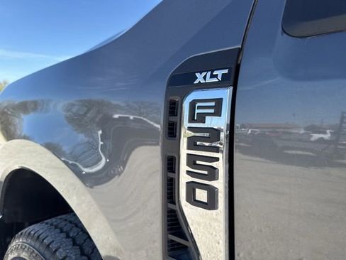 Used 2025 Ford F250 XLT w/ FX4 Off-Road Package image 8