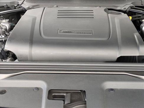 Used 2025 Land Rover Discovery S AWD/4WD image 19