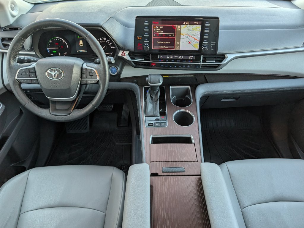 Certified 2022 Toyota Sienna XLE w/ XLE Plus Package FWD image 27