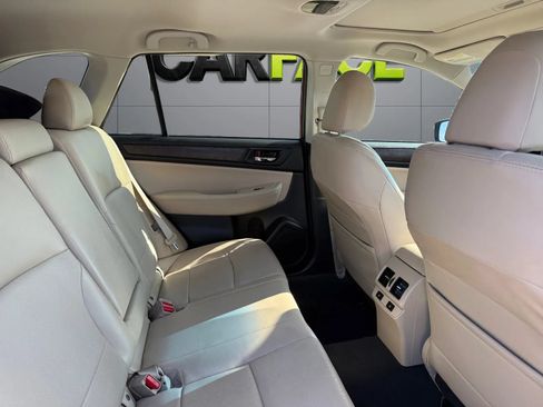 Used 2017 Subaru Outback 2.5i Limited AWD/4WD image 21