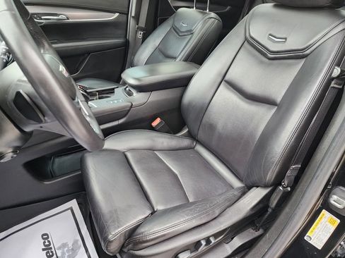 Used 2017 Cadillac XT5 Luxury w/ Driver Awareness Package image 31