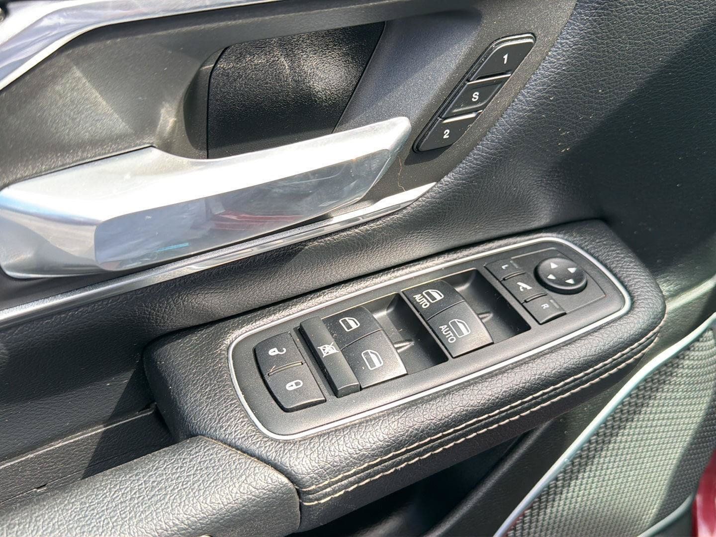 Used 2019 RAM 1500 Laramie w/ Sport Appearance Package AWD/4WD image 35