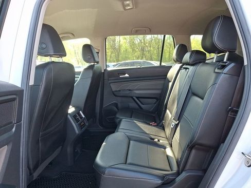 Certified 2023 Volkswagen Atlas SE image 10