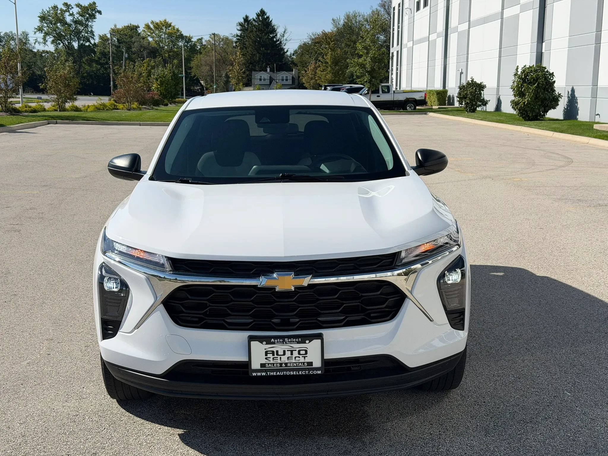 Used 2024 Chevrolet Trax LS FWD image 2