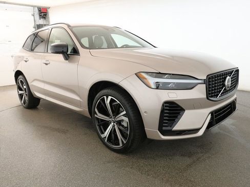 Used 2025 Volvo XC60 T8 Ultra w/ Protection Package Premier image 3