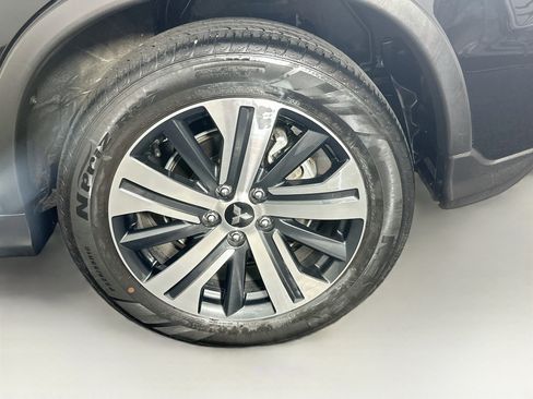 Used 2025 Mitsubishi Outlander Sport ES AWD/4WD image 11