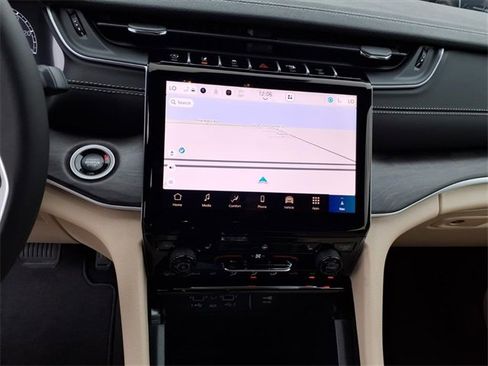 New 2025 Jeep Grand Cherokee L Limited image 15