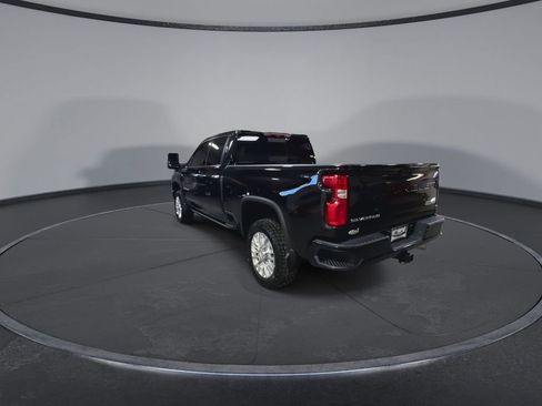 Certified 2022 Chevrolet Silverado 3500 High Country w/ Z71 Off-Road Package image 7