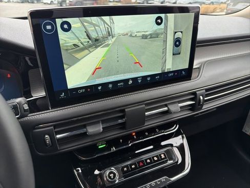 New 2026 Lincoln Corsair Premiere image 12