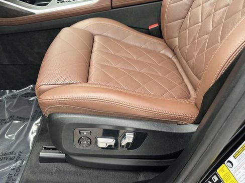 Certified 2024 BMW X7 xDrive40i w/ Executive Package image 28