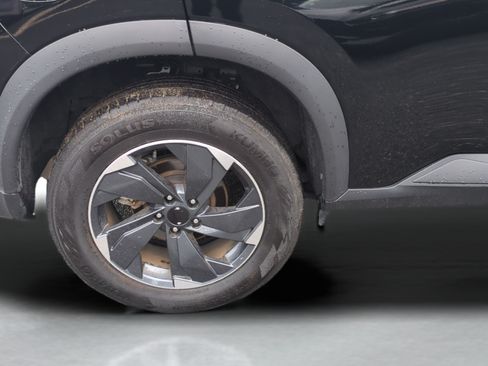 Used 2025 Nissan Rogue SV FWD image 25