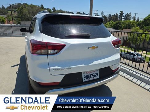 Used 2025 Chevrolet TrailBlazer LT FWD image 4