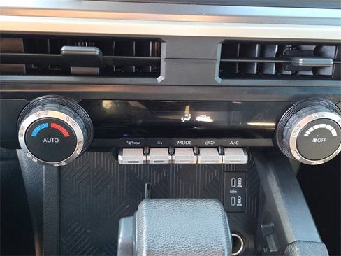 Used 2024 Toyota Tacoma TRD Sport image 23