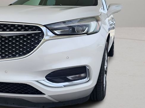 Used 2019 Buick Enclave Avenir FWD image 2