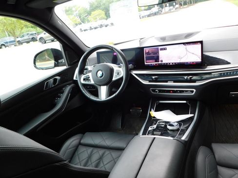 Used 2025 BMW X5 xDrive40i w/ Executive Package AWD/4WD image 4