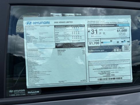 Certified 2025 Hyundai Venue Limited image 33