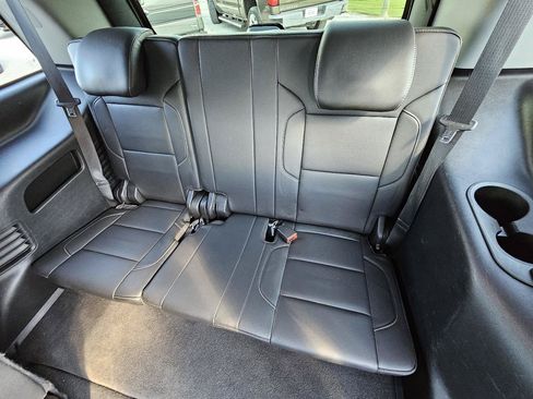 Used 2020 Chevrolet Tahoe LT AWD/4WD image 24