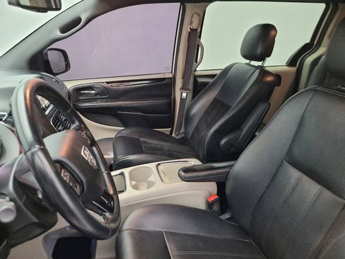 Used 2017 Dodge Grand Caravan SXT FWD image 17