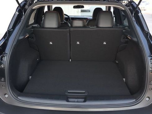 New 2025 Nissan Kicks SR image 16