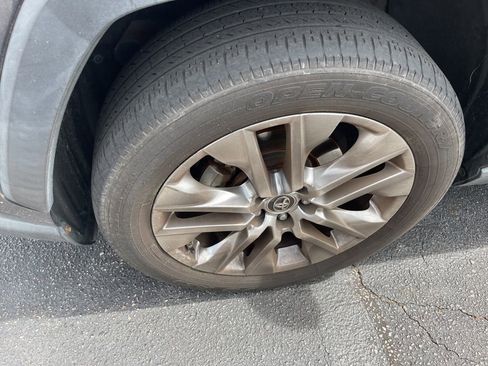 Used 2019 Toyota RAV4 XLE Premium image 2