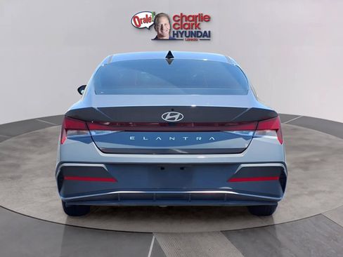 Certified 2024 Hyundai Elantra SEL FWD image 4