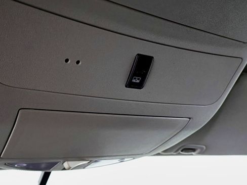 Used 2015 Nissan Titan SV image 50