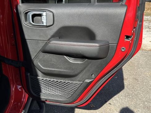 Used 2022 Jeep Wrangler Unlimited Rubicon w/ LED Lighting Group image 16