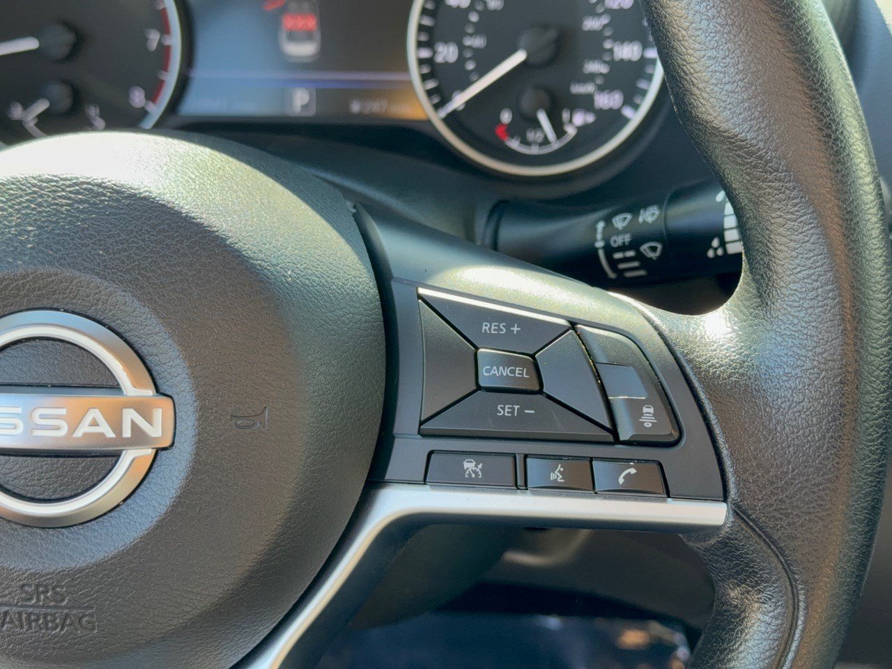 Used 2025 Nissan Sentra SV FWD image 19