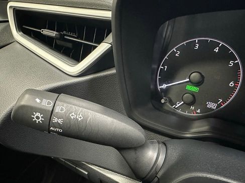Used 2025 Toyota Corolla LE image 21