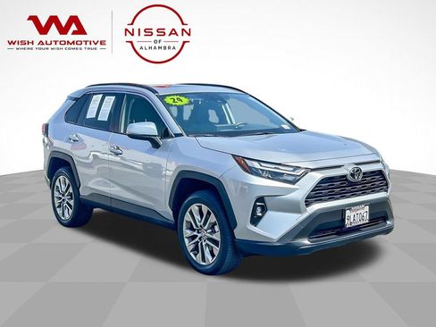 Used 2024 Toyota RAV4 XLE Premium FWD image 4