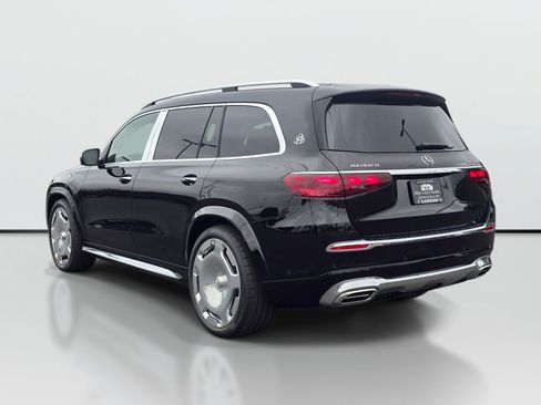 Used 2025 Mercedes-Benz Maybach GLS 600 4MATIC image 3
