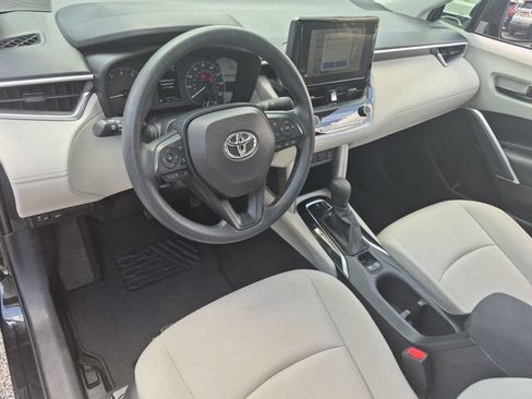Used 2023 Toyota Corolla Cross L FWD image 10