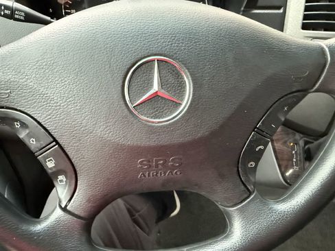 Used 2013 Mercedes-Benz Sprinter 3500 image 41