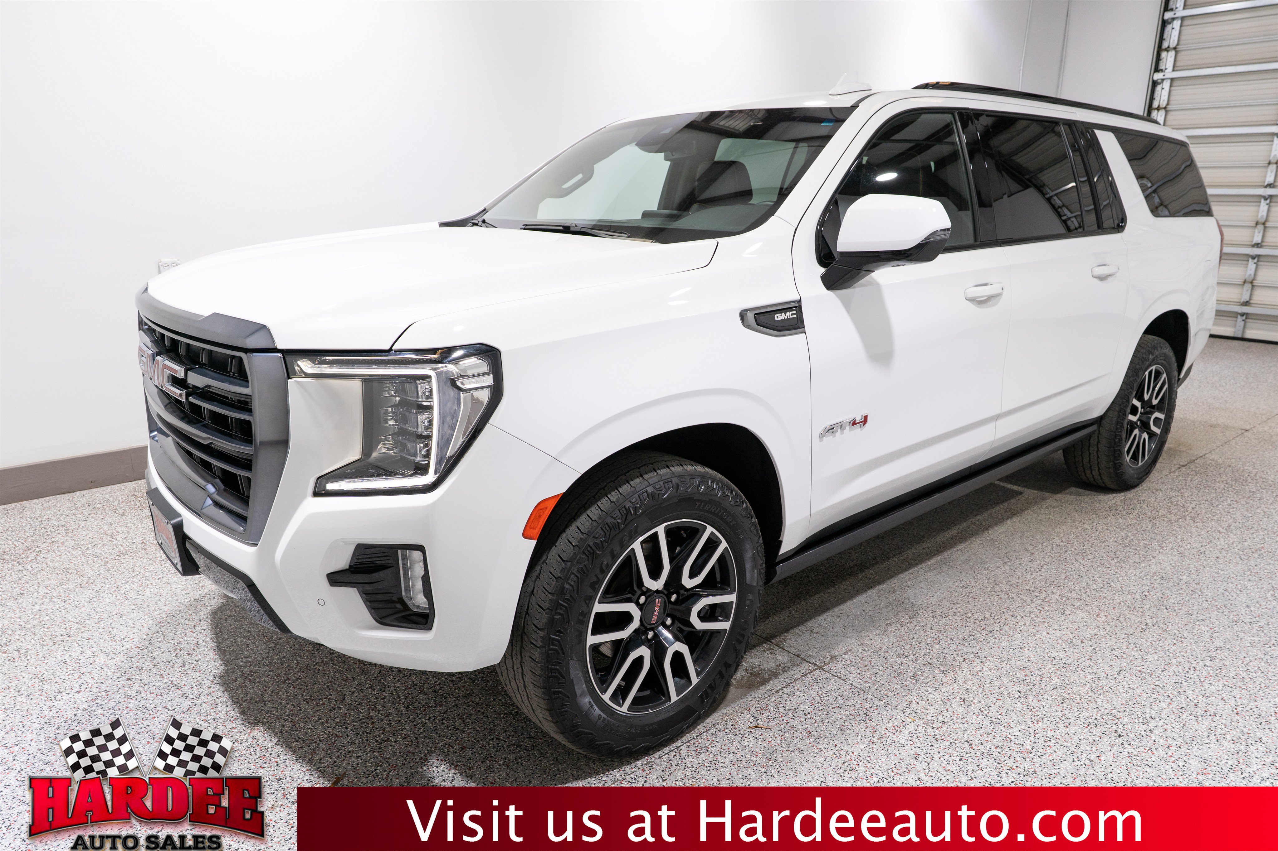 Used 2023 GMC Yukon XL AT4 AWD/4WD image 2