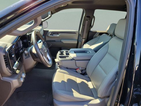 Used 2024 GMC Sierra 1500 SLT image 9