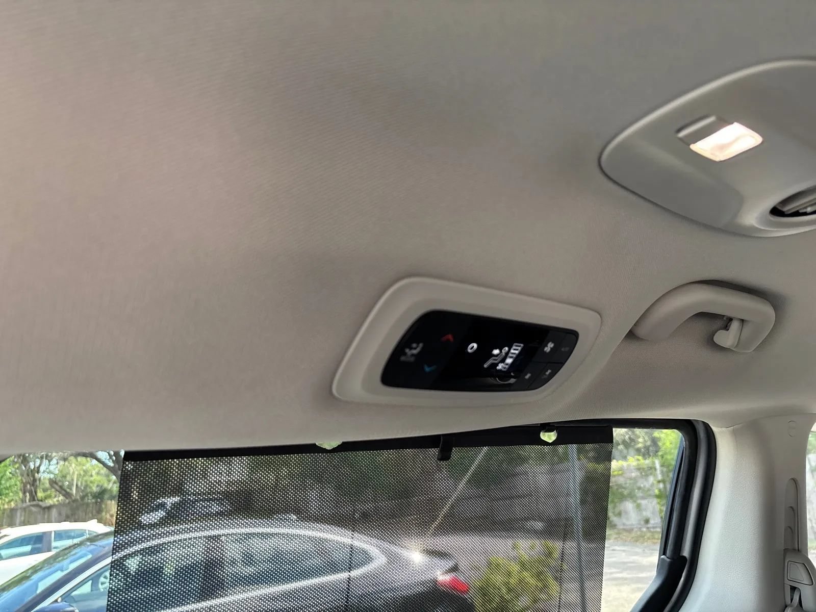 Used 2024 Chrysler Pacifica Touring-L FWD image 25