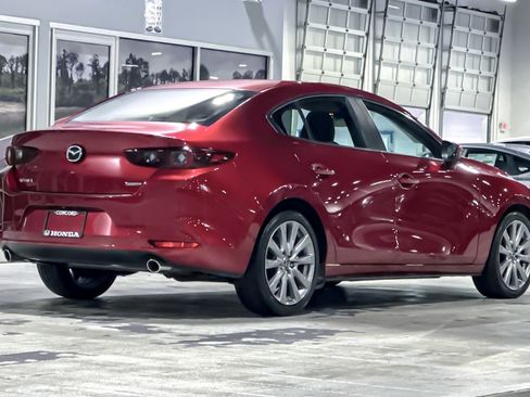 Used 2022 MAZDA MAZDA3 s image 8