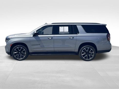 Used 2023 Chevrolet Suburban RST AWD/4WD image 7