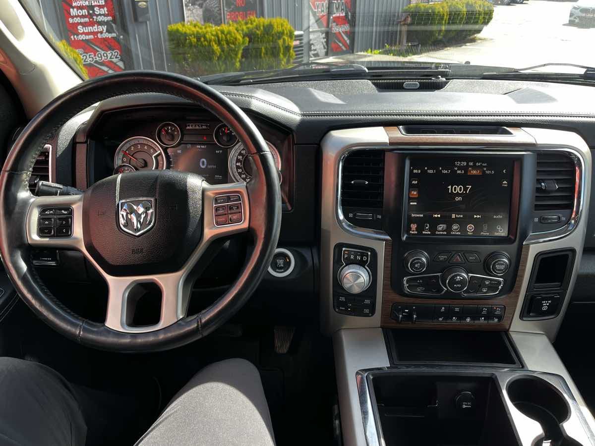 Used 2015 RAM 1500 Laramie AWD/4WD image 10