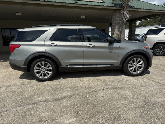 Used 2020 Ford Explorer XLT w/ Equipment Group 202A RWD image 4