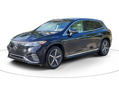 Used 2023 Mercedes-Benz EQS 580 4MATIC SUV image 2