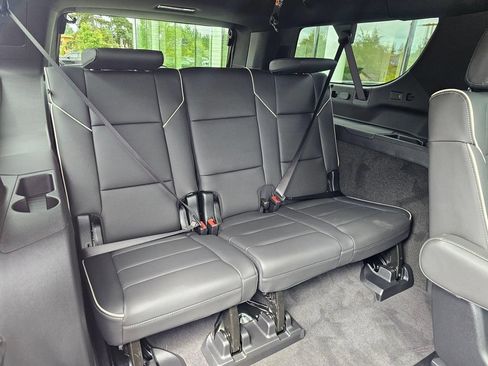 New 2026 Cadillac Escalade ESV Sport w/ Touring Package AWD/4WD image 13