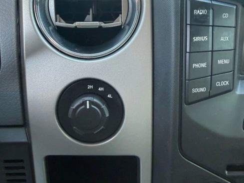 Used 2014 Ford F150 XLT w/ XLT Chrome Package image 25