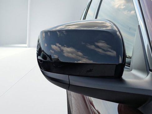 New 2025 Jeep Grand Cherokee L Laredo image 10