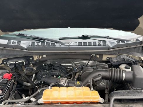 Used 2017 Ford F150 XLT w/ Equipment Group 302A Luxury image 15