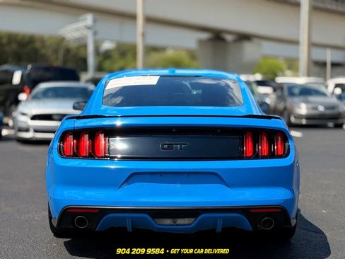 Used 2017 Ford Mustang GT Premium w/ Black Accent Package RWD image 8