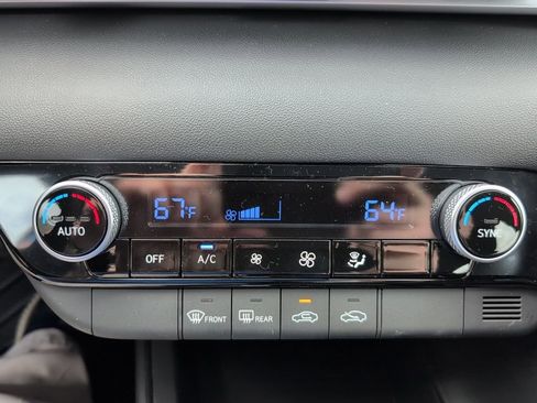 Used 2025 Hyundai Elantra Hybrid FWD image 15
