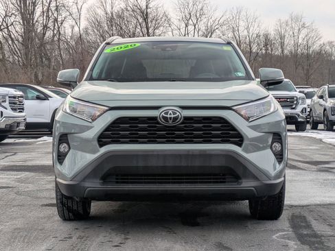 Used 2020 Toyota RAV4 XLE Premium image 2